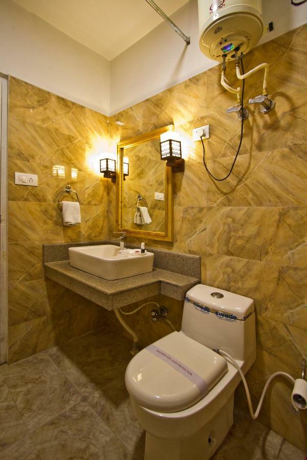 Bed & Breakfast Holiday Manali (Himachal Pradesh)